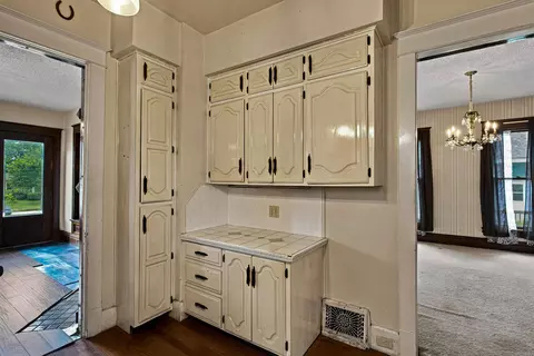 Kitchen - 511 Mcnatt Ave, Aurora, MO 65605 photo 3 of 3