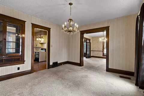 Dining - 511 Mcnatt Ave, Aurora, MO 65605 photo 2 of 2