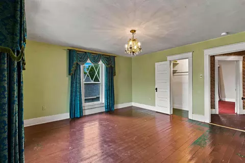Bedroom - 511 Mcnatt Ave, Aurora, MO 65605 photo 4 of 6