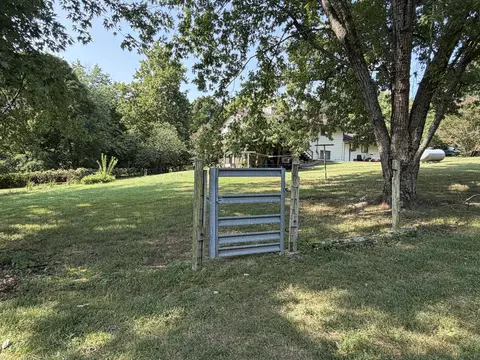Exterior - 352 Clearspring Rd, Shell Knob, MO 65747 photo 17 of 21