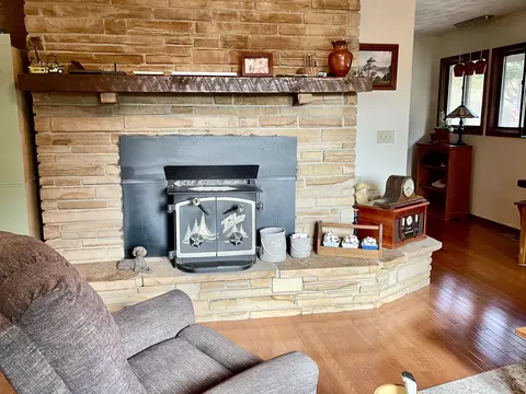 Living - 352 Clearspring Rd, Shell Knob, MO 65747 photo 1 of 3