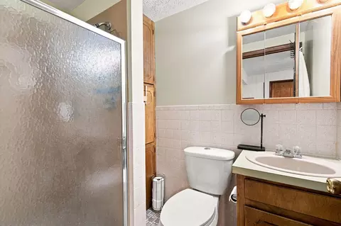 Bath - 352 Clearspring Rd, Shell Knob, MO 65747 photo 2 of 2