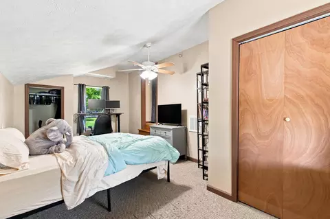 Bedroom - 1211 N Warren Ave, Springfield, MO 65802 photo 2 of 5