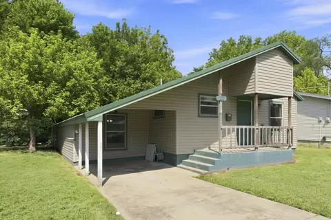 Exterior - 1211 N Warren Ave, Springfield, MO 65802 photo 3 of 10