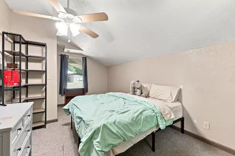 Bedroom - 1211 N Warren Ave, Springfield, MO 65802 photo 1 of 5