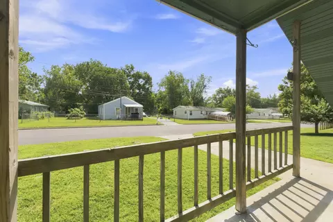 Exterior - 1211 N Warren Ave, Springfield, MO 65802 photo 7 of 10