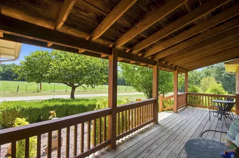 Exterior - 23714 Welch Point Cir, Shell Knob, MO 65747 photo 6 of 9