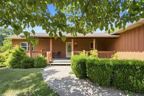 Exterior - 23714 Welch Point Cir, Shell Knob, MO 65747 photo 3 of 9