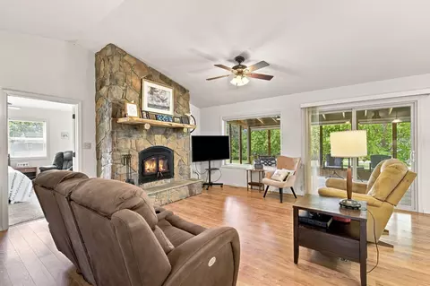 Living - 23714 Welch Point Cir, Shell Knob, MO 65747 photo 1 of 2