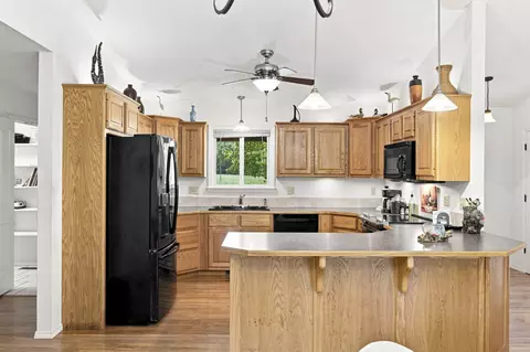 Kitchen - 23714 Welch Point Cir, Shell Knob, MO 65747 photo 3 of 3