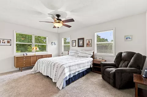 Bedroom - 23714 Welch Point Cir, Shell Knob, MO 65747 photo 2 of 3