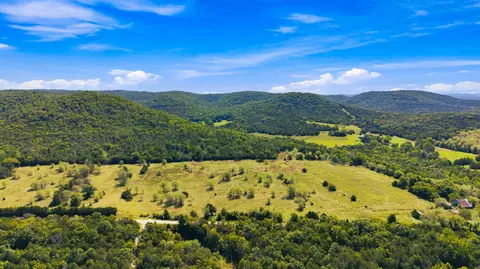 23262 State Highway M, Cassville, MO 65625