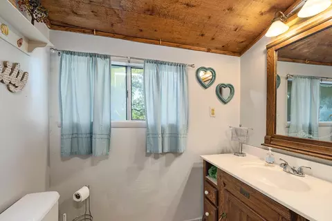 Bath - 3963 El Dorado St, Springfield, MO 65809 photo 9 of 9