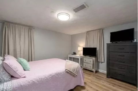 Bedroom - 3963 El Dorado St, Springfield, MO 65809 photo 6 of 9