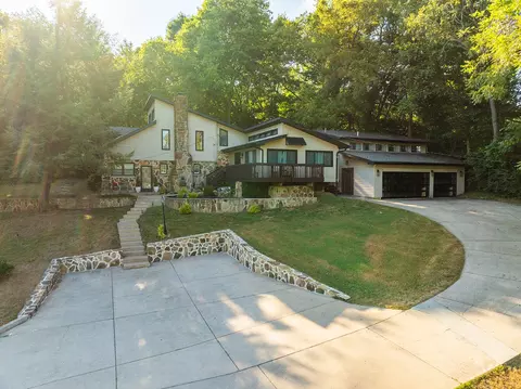 Exterior - 3963 El Dorado St, Springfield, MO 65809 photo 2 of 26