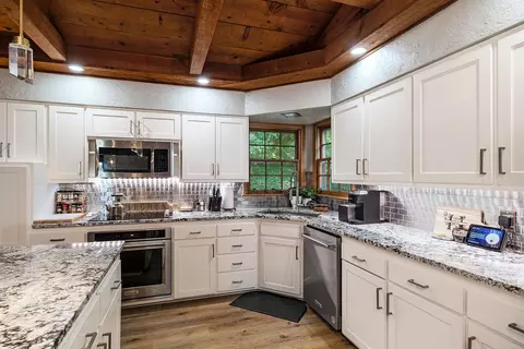Kitchen - 3963 El Dorado St, Springfield, MO 65809 photo 2 of 5
