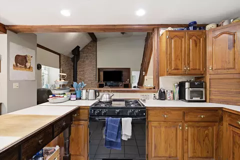 Kitchen - 1701 Jackson Spring Rd, Ozark, MO 65721 photo 3 of 6