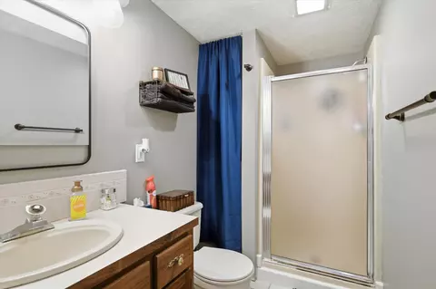 Bath - 1701 Jackson Spring Rd, Ozark, MO 65721 photo 1 of 4