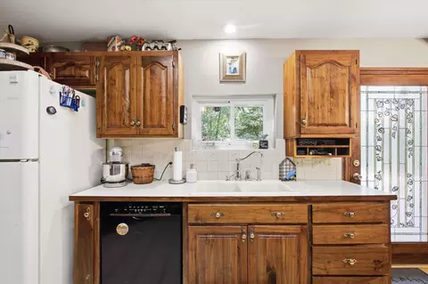 Kitchen - 1701 Jackson Spring Rd, Ozark, MO 65721 photo 4 of 6