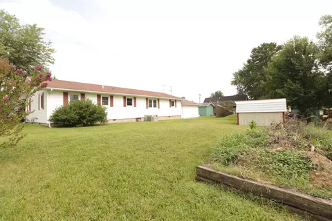 Exterior - 603 Kottmeier St, Ava, MO 65608 photo 4 of 12