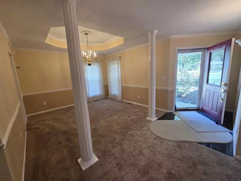 Entry Way - 4719 S Clifton Ct, Springfield, MO 65810 photo 3 of 3