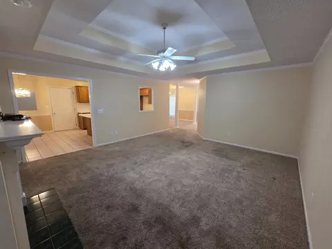 Living - 4719 S Clifton Ct, Springfield, MO 65810 photo 7 of 9