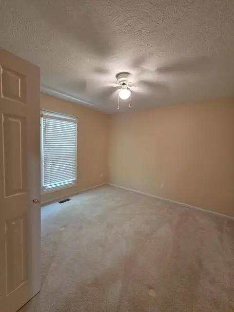 Bedroom - 4719 S Clifton Ct, Springfield, MO 65810 photo 2 of 4