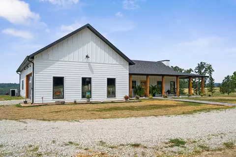 Exterior - 290 Mckee Dr, Cedarcreek, MO 65627 photo 6 of 23