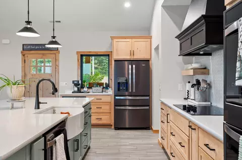 Kitchen - 290 Mckee Dr, Cedarcreek, MO 65627 photo 9 of 16