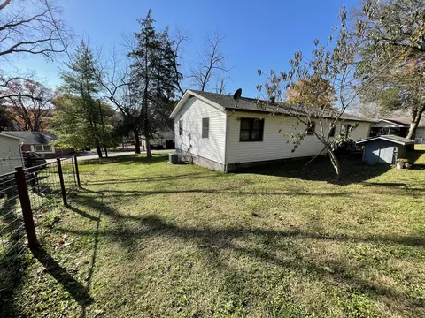 Exterior - 184 Dusty Ln, Branson, MO 65616 photo 5 of 13