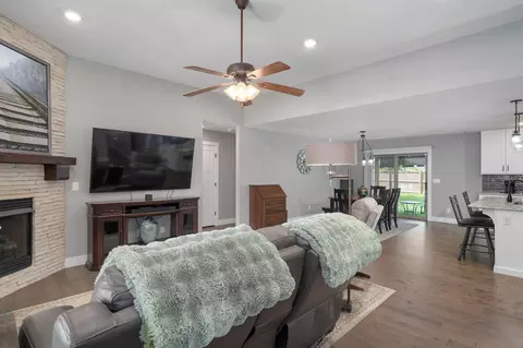 Entry Way - 4411 Florence Ave, Ozark, MO 65721 photo 1 of 2