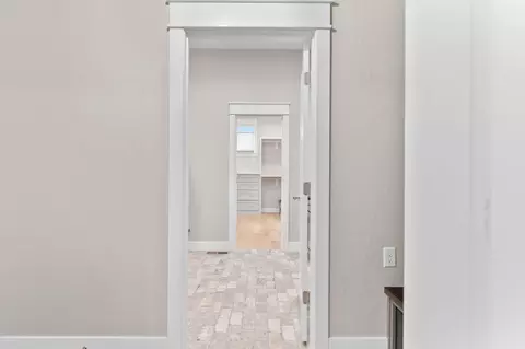 Entry Way - 3958 E Dunrobin Dr, Springfield, MO 65809 photo 4 of 5
