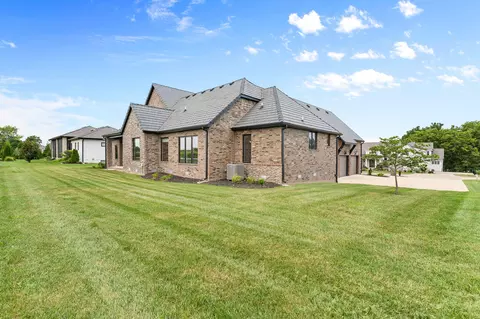Exterior - 3958 E Dunrobin Dr, Springfield, MO 65809 photo 10 of 10