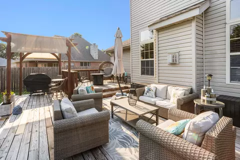 Exterior - 1904 E Highview St, Ozark, MO 65721 photo 9 of 19