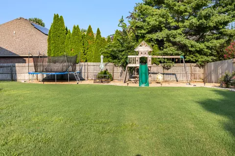 Exterior - 1904 E Highview St, Ozark, MO 65721 photo 15 of 19