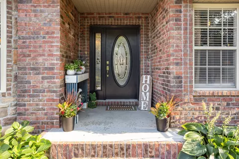 Entry Way - 1904 E Highview St, Ozark, MO 65721 photo 1 of 8