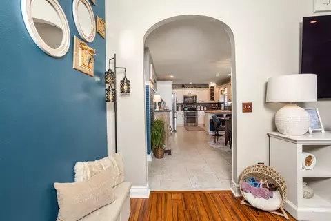 Entry Way - 1904 E Highview St, Ozark, MO 65721 photo 4 of 8