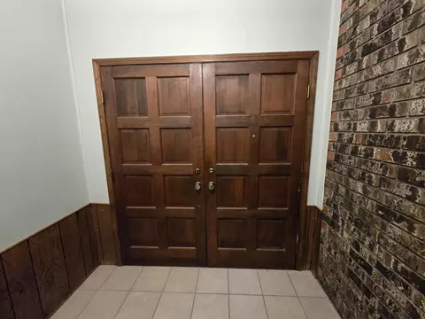 Entry Way - 23042 Indian Ln, Hermitage, MO 65668 photo 3 of 7