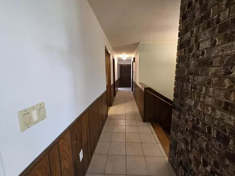 Entry Way - 23042 Indian Ln, Hermitage, MO 65668 photo 6 of 7