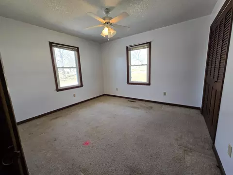Bedroom - 23042 Indian Ln, Hermitage, MO 65668 photo 2 of 5