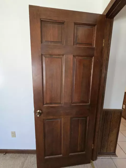 Entry Way - 23042 Indian Ln, Hermitage, MO 65668 photo 5 of 7