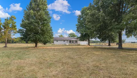9671 Farm Road 2230, Cassville, MO 65625