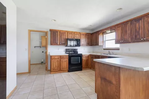 Kitchen - 785 W Apache St, Republic, MO 65738 photo 1 of 3
