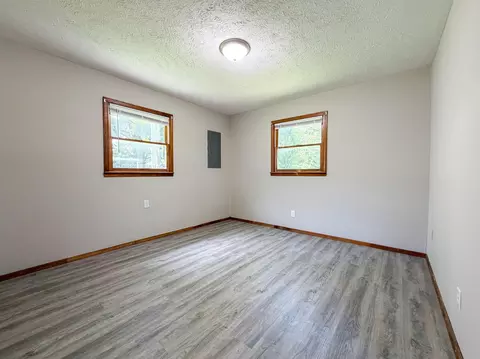 Bedroom - 523 S Elm St, Marshfield, MO 65706 photo 1 of 2