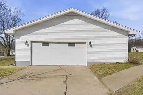 Other - 1255 E Bonaire Dr, Springfield, MO 65803 photo 4 of 8