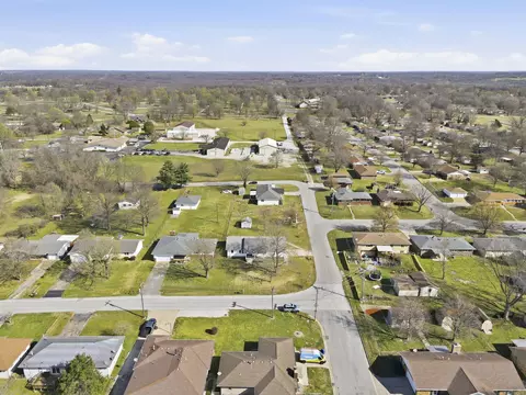 View/Area - 1255 E Bonaire Dr, Springfield, MO 65803 photo 1 of 2