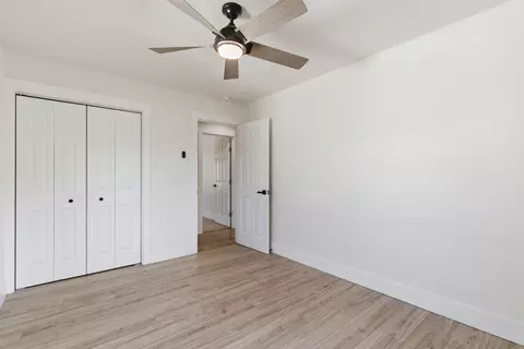 Bedroom - 1255 E Bonaire Dr, Springfield, MO 65803 photo 1 of 5