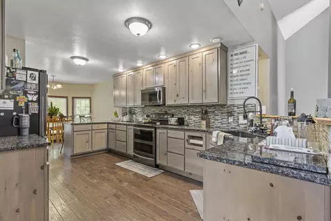 Kitchen - 45 Stone Ridge Ct, Strafford, MO 65757 photo 1 of 4