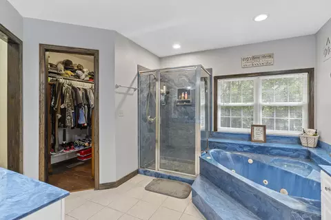 Bath - 45 Stone Ridge Ct, Strafford, MO 65757 photo 1 of 5