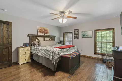 Bedroom - 45 Stone Ridge Ct, Strafford, MO 65757 photo 2 of 8